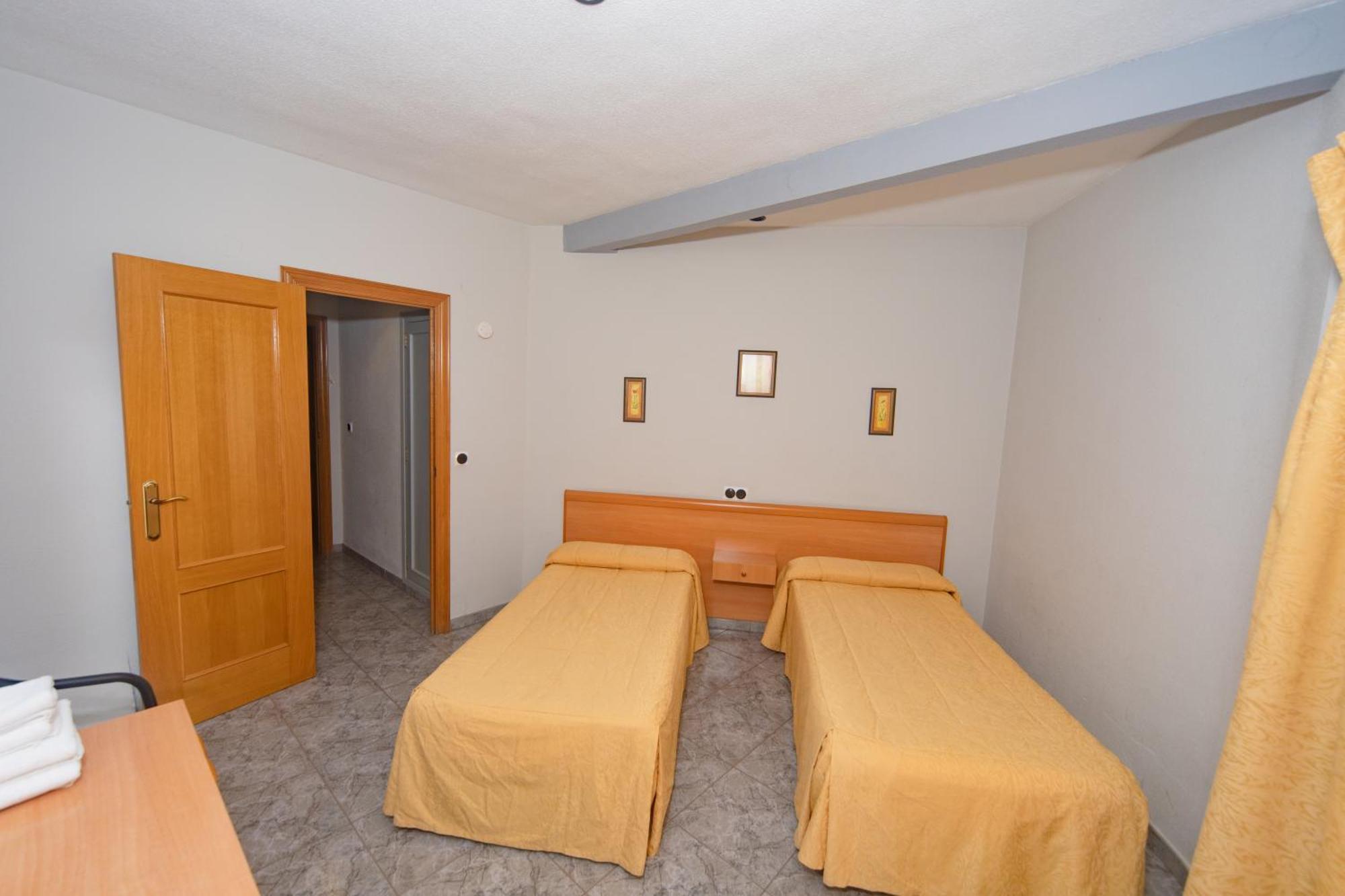 Hostal Virginia Favareta Buitenkant foto
